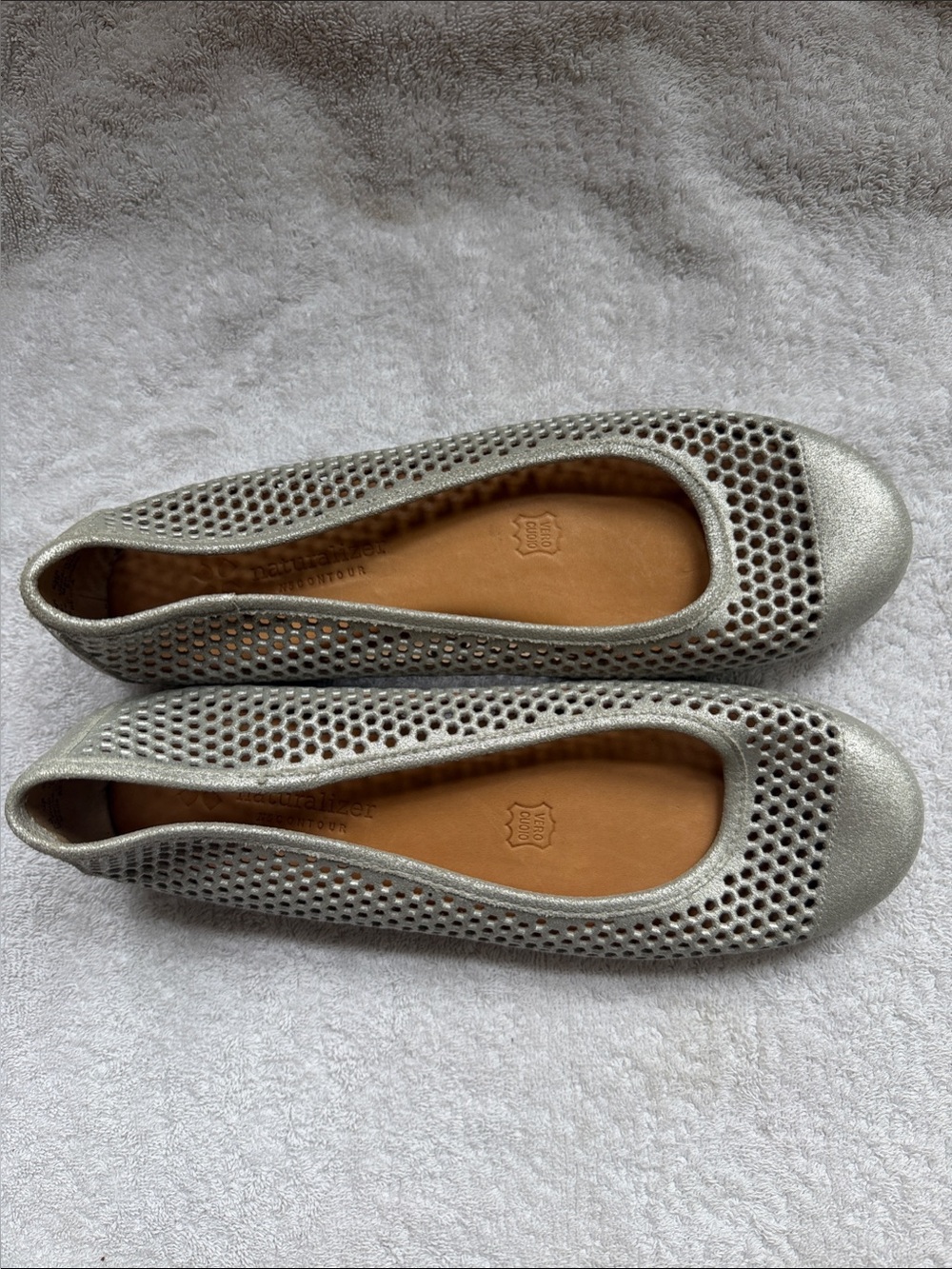 Naturalizer Silver Laser-Cut Vero Cuoio Ballet Flats